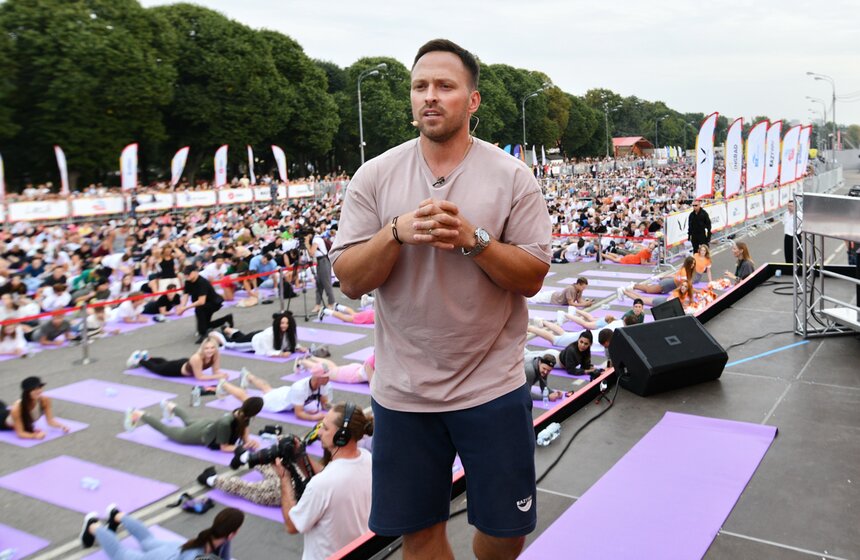 Более 5 тысяч спортсменов установили новый мировой рекорд в Парке Горького 9 фото