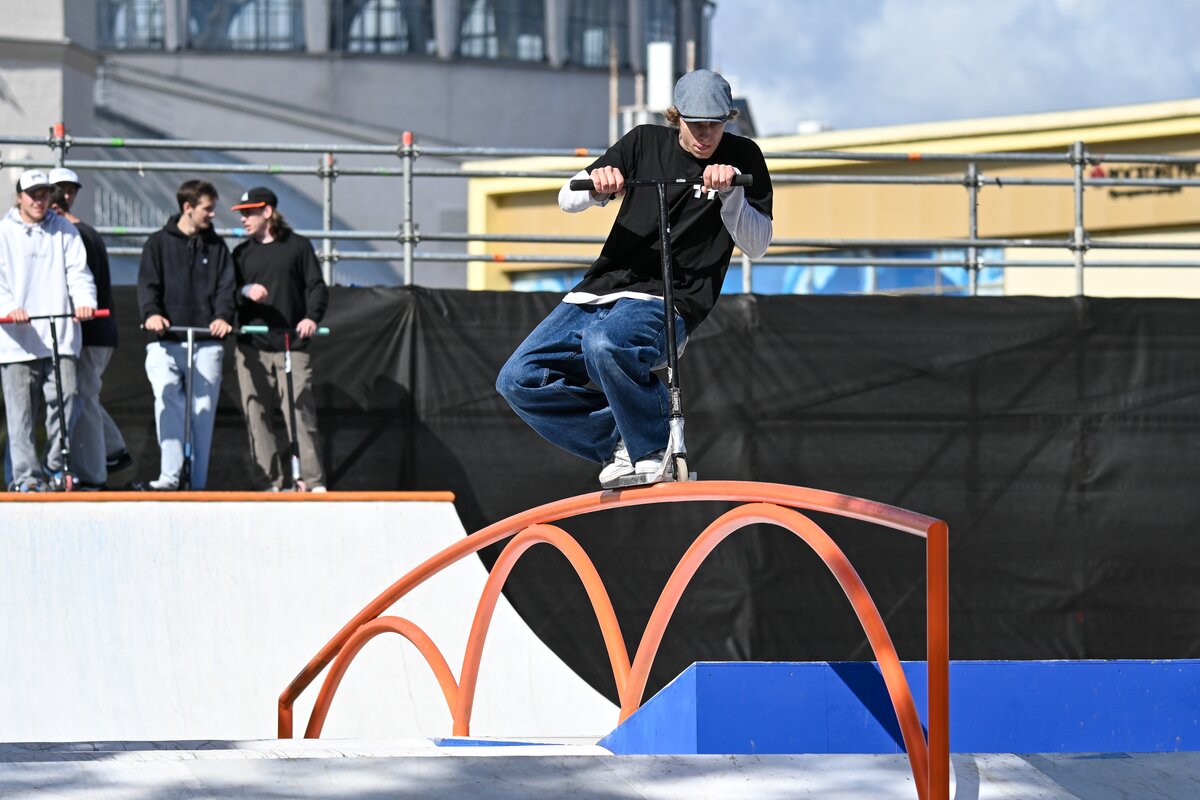 Grand skate tournмеерч. Турниры по скейтбордингу. Скейт парк на вднх 2022. Grand skate tour 2024. Grand skate tour 2024.
