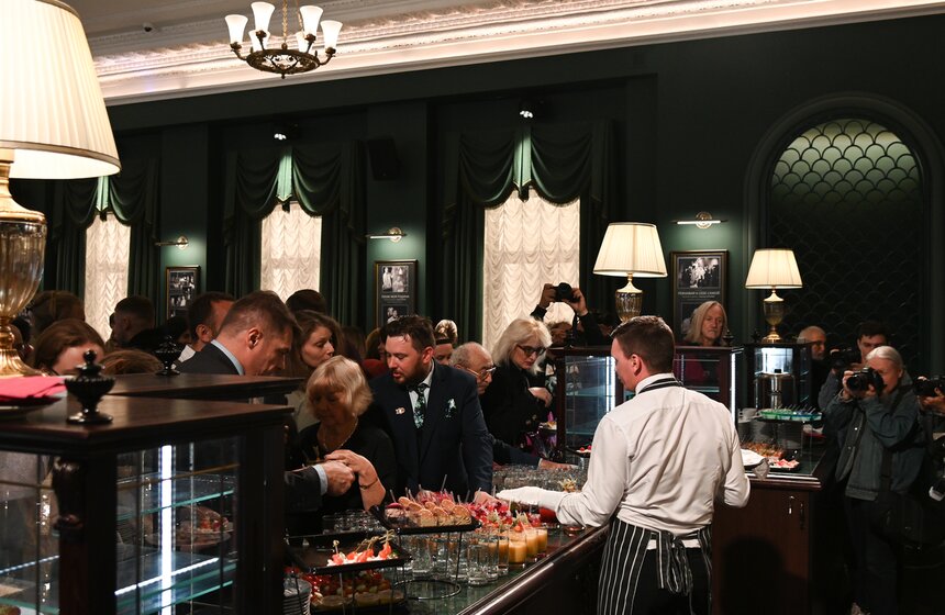 В Москве состоялось открытие 102-го сезона Театра им Вахтангова 28 фото