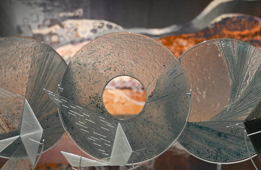 В "Зарядье" открылась выставка "Выпуск 22" 11 фото