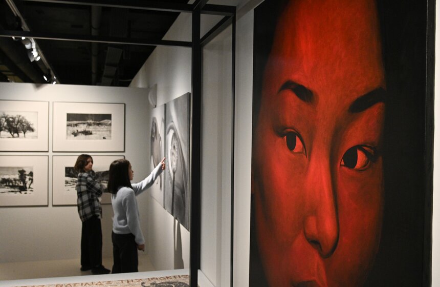 В "Зарядье" открылась выставка "Выпуск 22" 14 фото