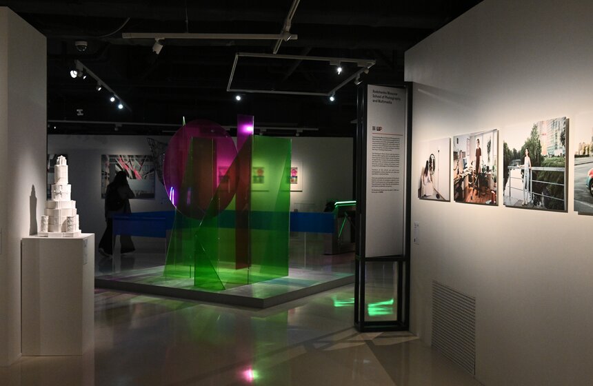 В "Зарядье" открылась выставка "Выпуск 22" 1 фото