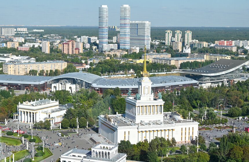 Колесо обозрения "Солнце Москвы" запустили на ВДНХ 15 фото