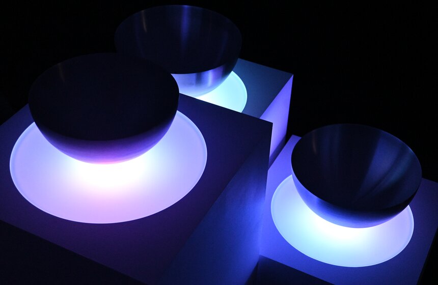 В Москве открыли выставку Сергея Филатова "Я слышу тебя" 6 фото