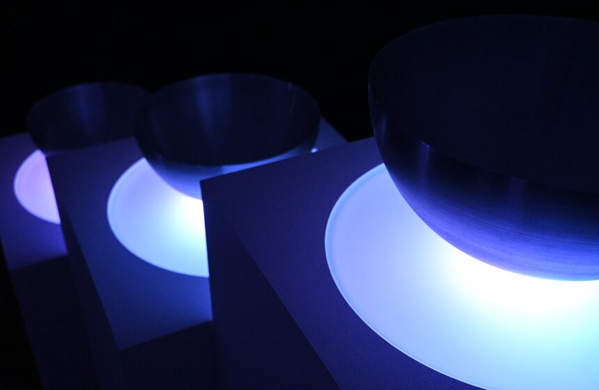 В Москве открыли выставку Сергея Филатова "Я слышу тебя" 8 фото