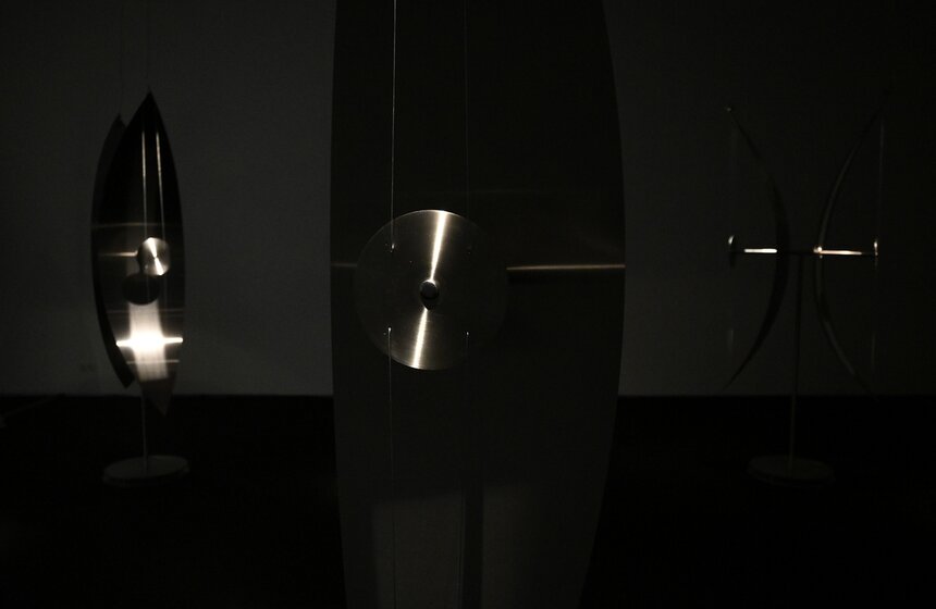 В Москве открыли выставку Сергея Филатова "Я слышу тебя" 14 фото