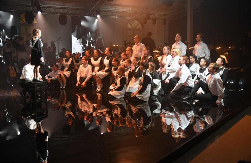 Итоговую постановку проекта "Непокоренные" показали в "Новом Манеже" 5 фото