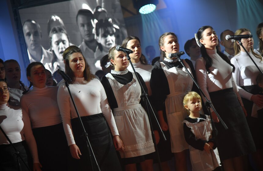 Итоговую постановку проекта "Непокоренные" показали в "Новом Манеже" 20 фото