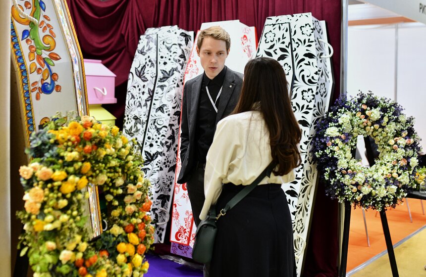 Выставка ритуальных услуг "Некрополь–2022" открылась в Москве 2 фото