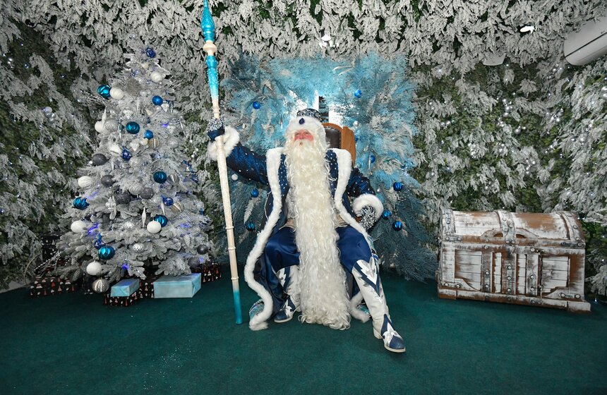 Резиденция Деда Мороза в Москве открыла новый сезон 9 фото