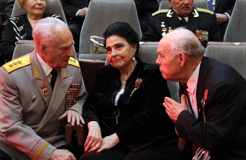 В Москве отметили 71-ю годовщину победы в битве под Сталинградом 4 фото