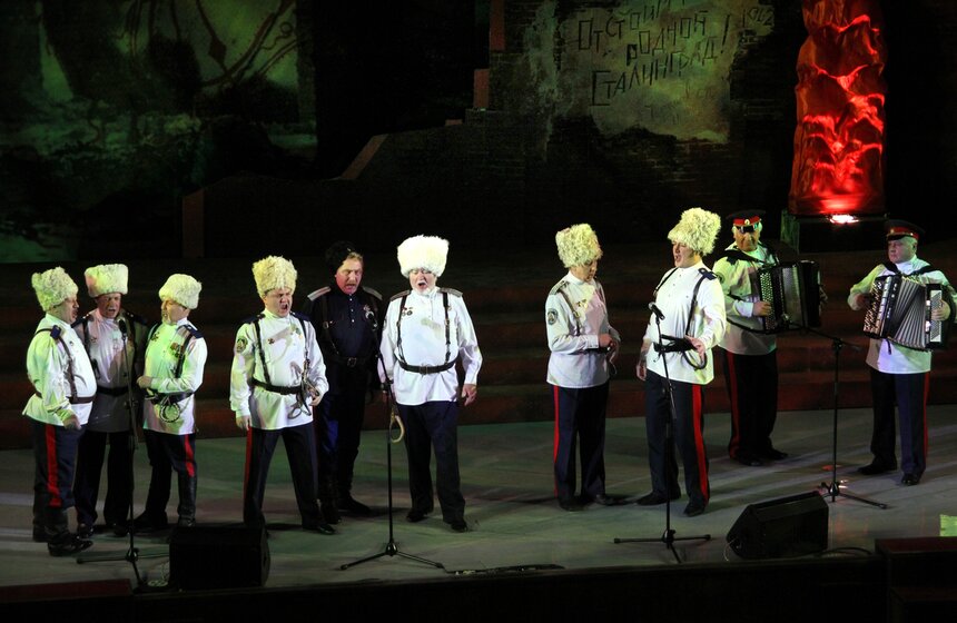 В Москве отметили 71-ю годовщину победы в битве под Сталинградом 13 фото