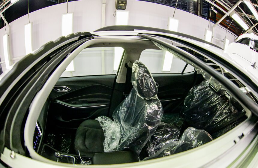 Продажи нового кроссовера "Москвич" начнутся в декабре 2022 года 38 фото