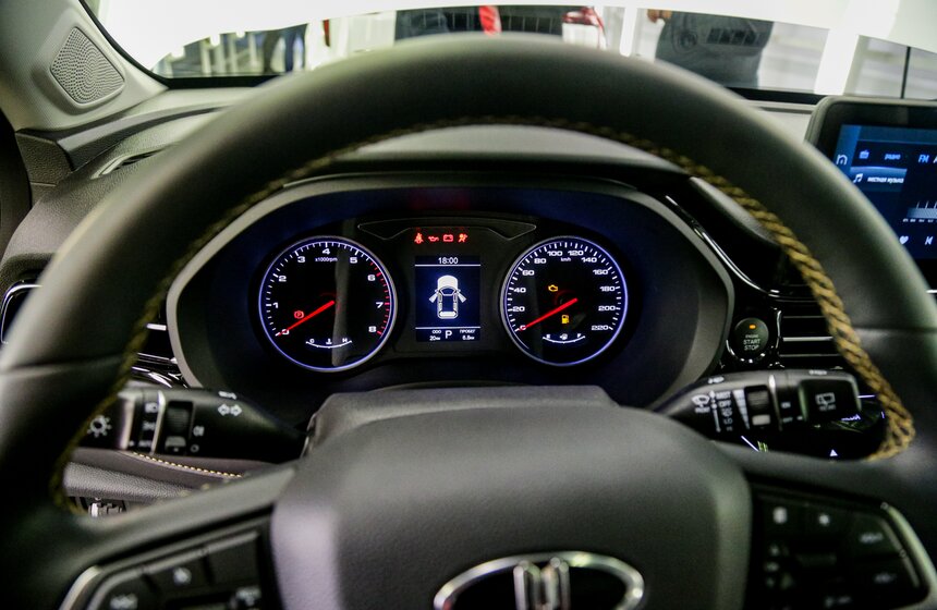 Продажи нового кроссовера "Москвич" начнутся в декабре 2022 года 35 фото