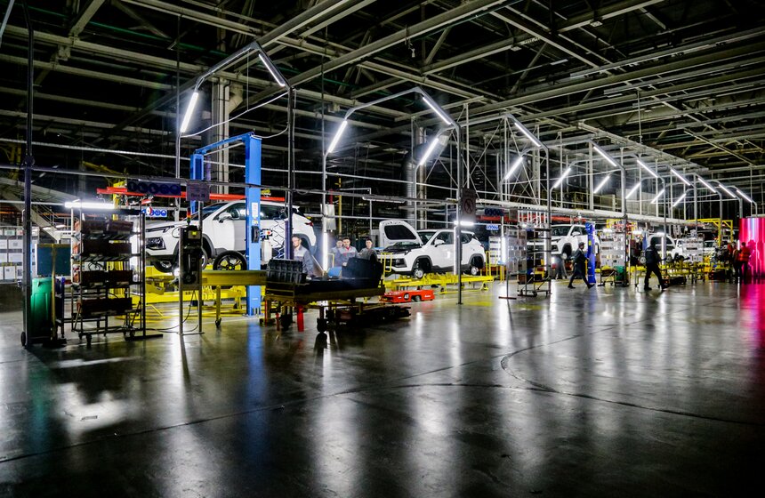 Продажи нового кроссовера "Москвич" начнутся в декабре 2022 года 7 фото