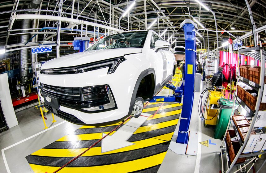 Продажи нового кроссовера "Москвич" начнутся в декабре 2022 года 26 фото