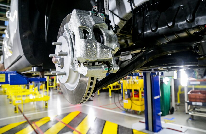 Продажи нового кроссовера "Москвич" начнутся в декабре 2022 года 22 фото