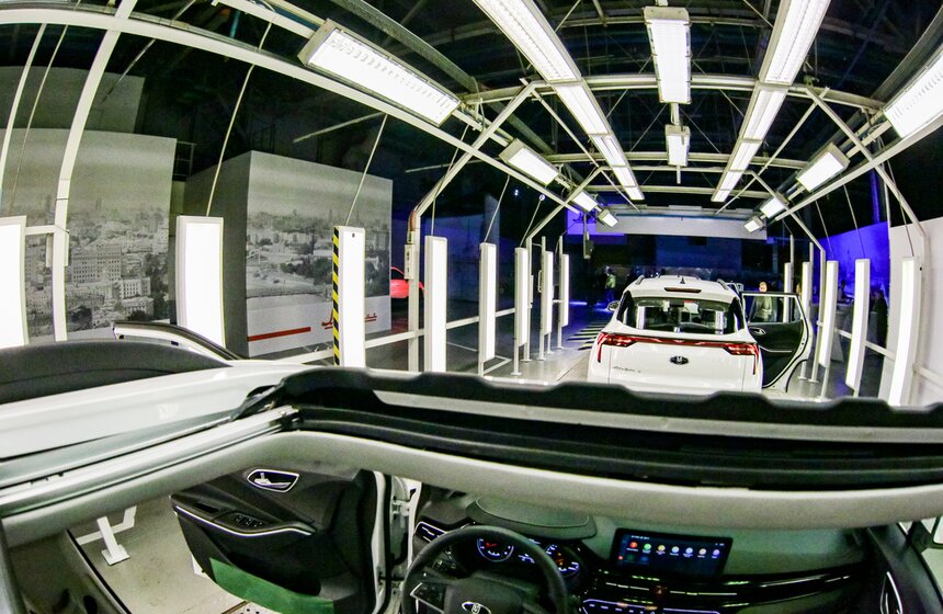 Продажи нового кроссовера "Москвич" начнутся в декабре 2022 года 37 фото