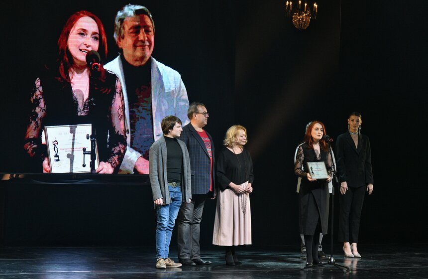 Названы лауреаты премии зрительских симпатий "Звезда Театрала" 5 фото