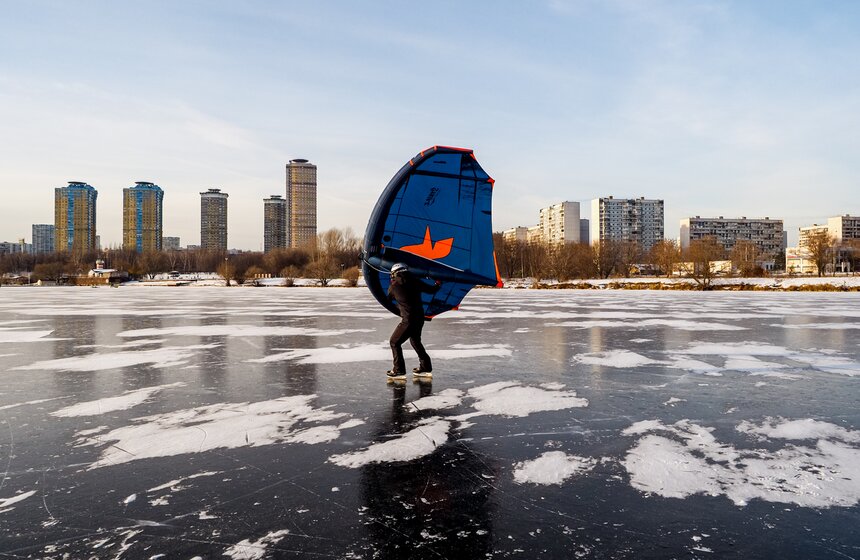 В Москве ввели усиленное патрулирование рек и водоемов из-за хрупкого льда 3 фото