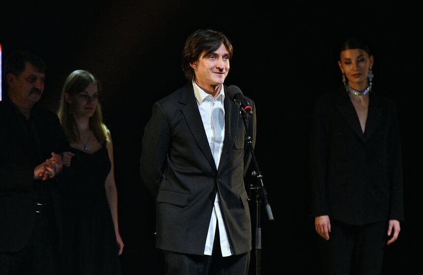 Названы лауреаты премии зрительских симпатий "Звезда Театрала" 18 фото