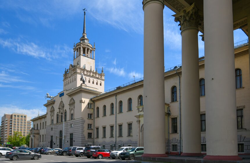 Центральный Московский ипподром провел акцию "День без турникетов" 2 фото