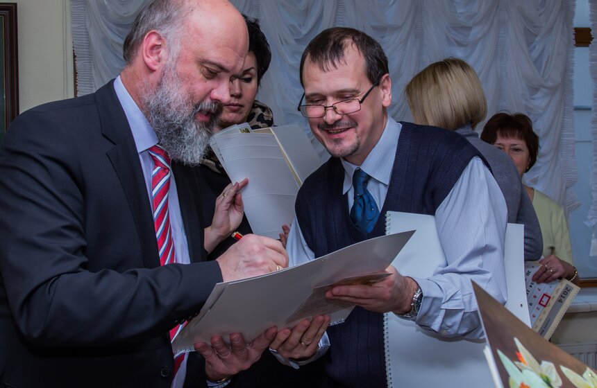 В Мосгордуме открылась выставка акварелей Сергея Андрияки 11 фото