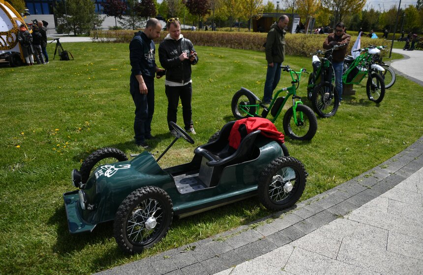 В Москве прошел парад электротранспорта будущего 8 фото