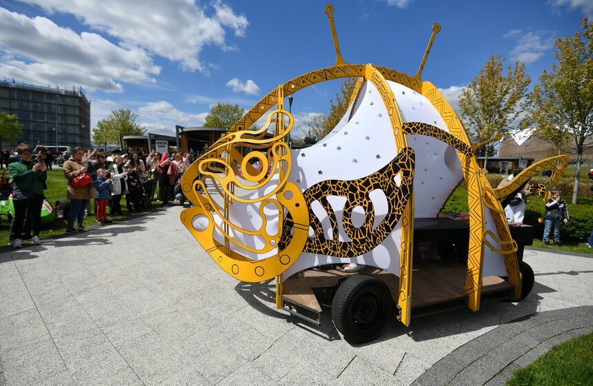 В Москве прошел парад электротранспорта будущего 18 фото