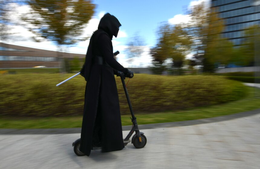 В Москве прошел парад электротранспорта будущего 5 фото