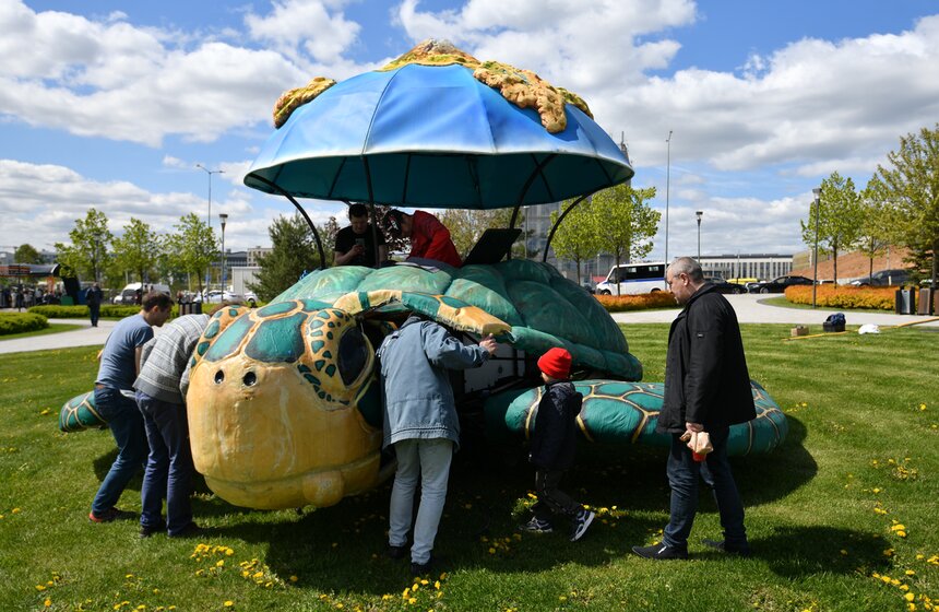 В Москве прошел парад электротранспорта будущего 2 фото