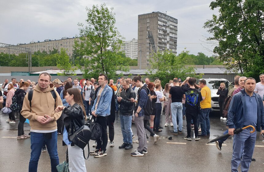 Пожар произошел в БЦ "Гранд Сетунь Плаза" на западе Москвы 11 фото