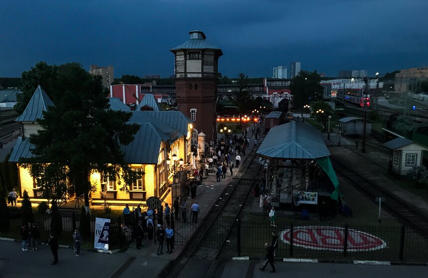 В Москве открылся фестиваль губернских театров "Фабрика Станиславского" 20 фото