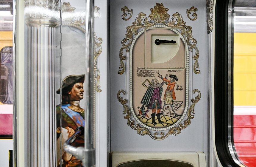 Тематический поезд к 350-летию со дня рождения Петра I запустили в метро Москвы 6 фото