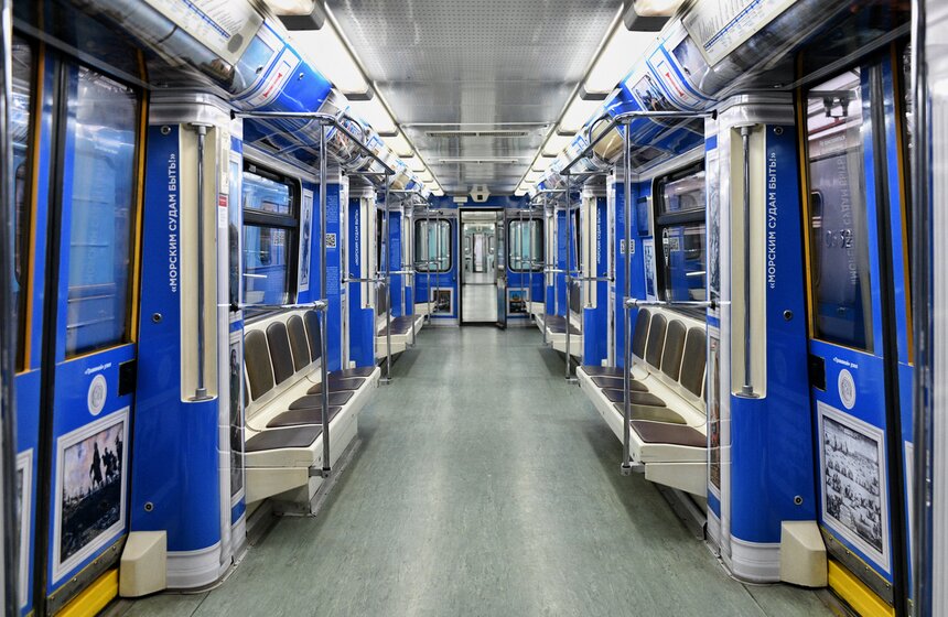 Тематический поезд к 350-летию со дня рождения Петра I запустили в метро Москвы 7 фото