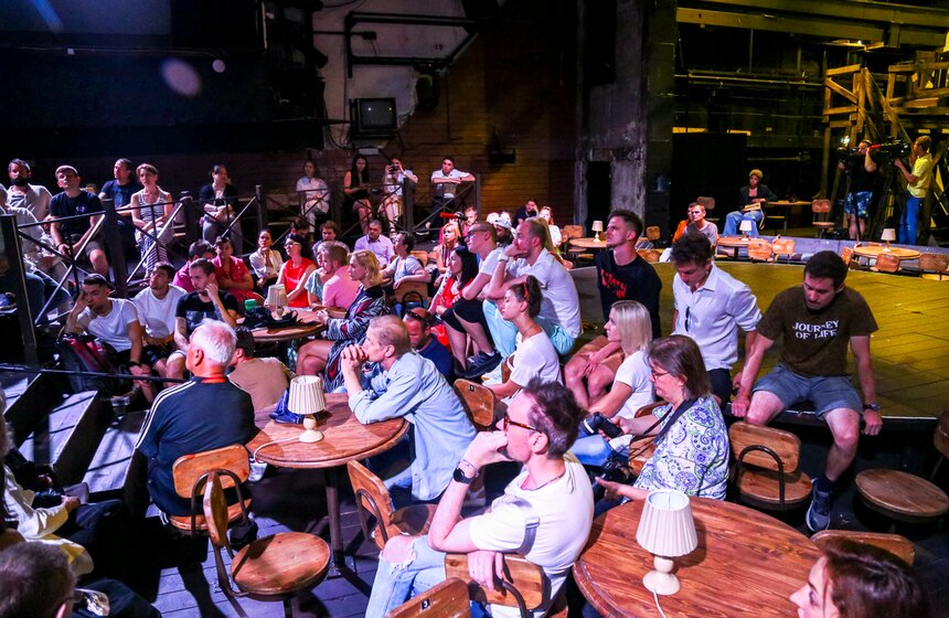 Новый сезон открылся в театре на Таганке 10 фото