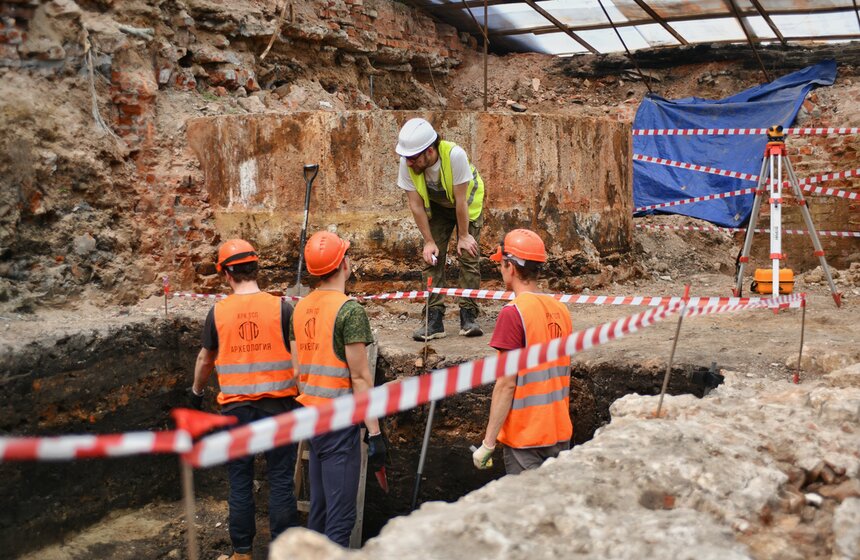 Свыше 20 тыс бесценных артефактов обнаружили археологи на раскопках в центре Москвы 2 фото