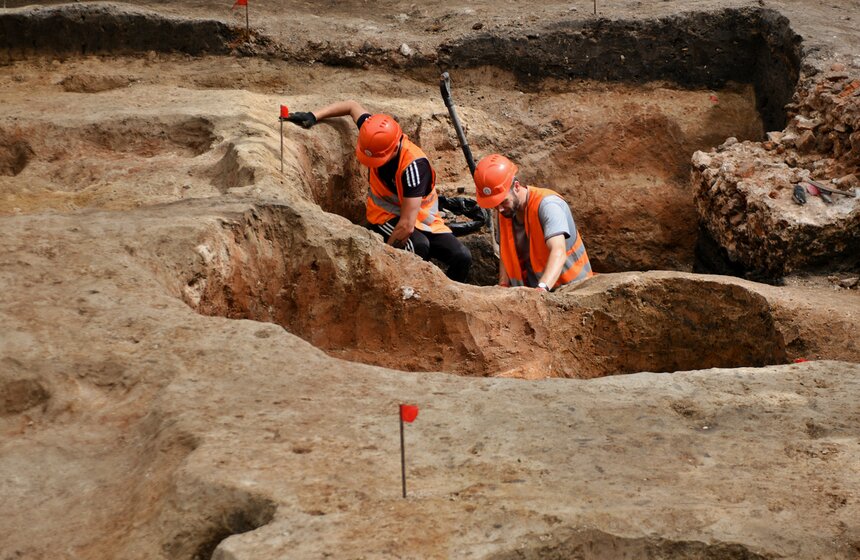 Свыше 20 тыс бесценных артефактов обнаружили археологи на раскопках в центре Москвы 12 фото