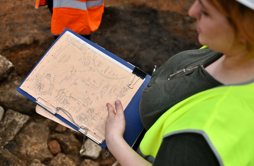 Свыше 20 тыс бесценных артефактов обнаружили археологи на раскопках в центре Москвы 13 фото