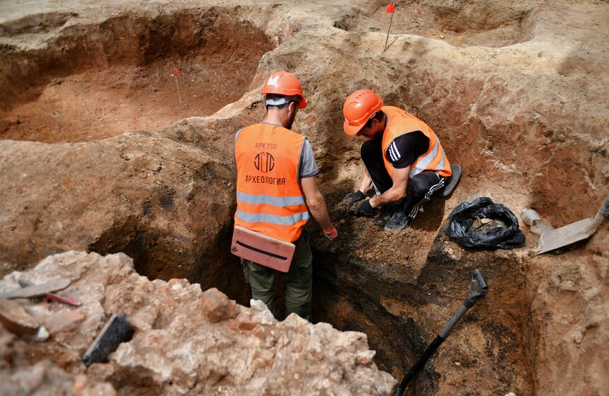 Свыше 20 тыс бесценных артефактов обнаружили археологи на раскопках в центре Москвы 6 фото