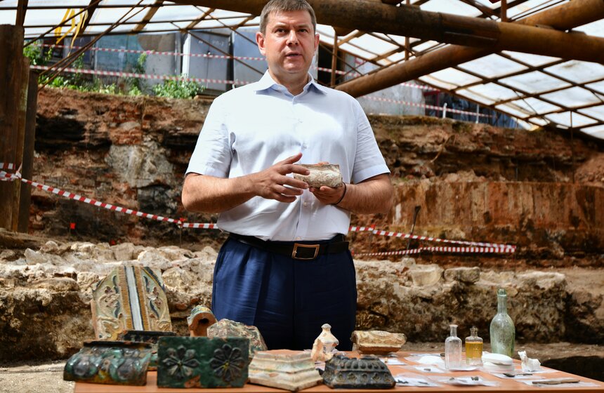 Свыше 20 тыс бесценных артефактов обнаружили археологи на раскопках в центре Москвы 16 фото