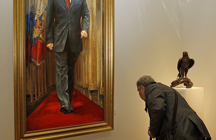 Художественная выставка "Россия XII" открывается в Москве 6 фото