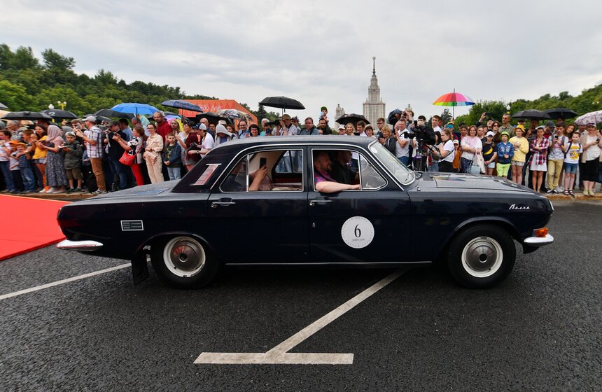 Фестиваль "Ретрорейс" прошел в Москве 12 фото