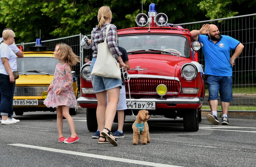 Фестиваль "Ретрорейс" прошел в Москве 13 фото