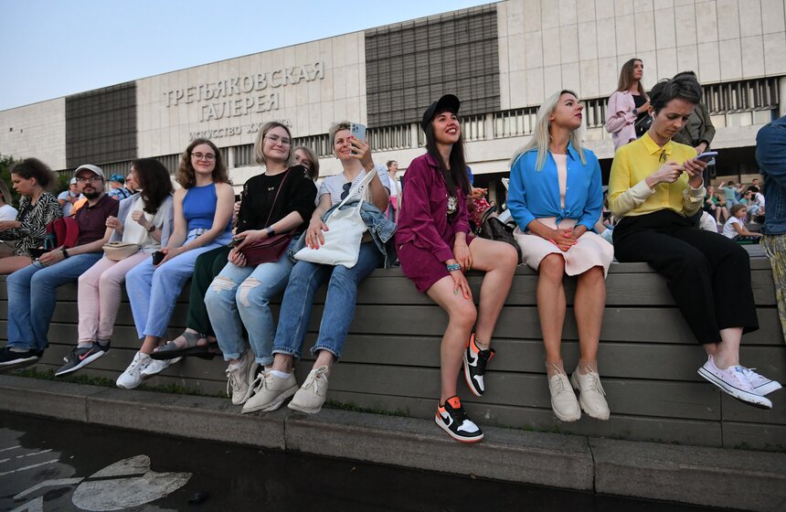 Группа Uma2rman выступила в рамках медиафестиваля "Твоя Москва" 8 фото