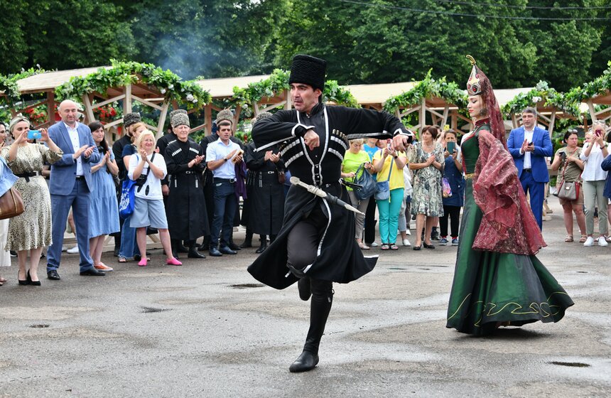 Гастрономический фестиваль "Вкусы России" стартовал в Москве 12 фото