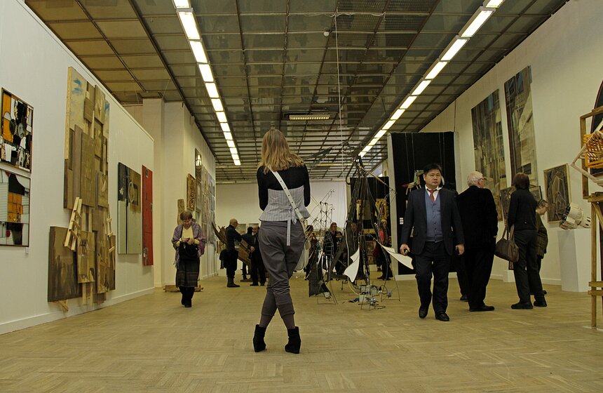 Художественная выставка "Россия XII" открывается в Москве 15 фото