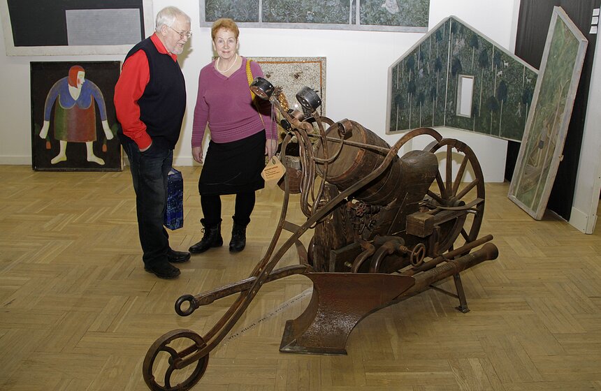 Художественная выставка "Россия XII" открывается в Москве 16 фото