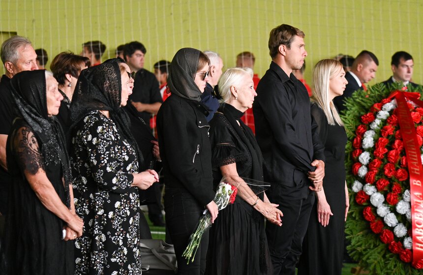 В Москве простились с бывшим тренером сборной России Георгием Ярцевым 12 фото