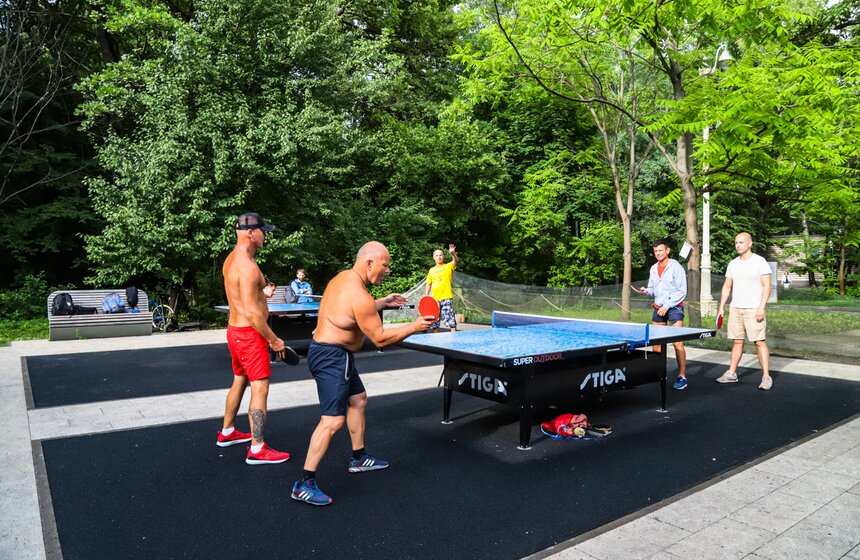 На ВДНХ работает зона отдыха для спортсменов 21 фото